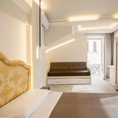 Gasthuis Opera Arte Conero Riviera 4*