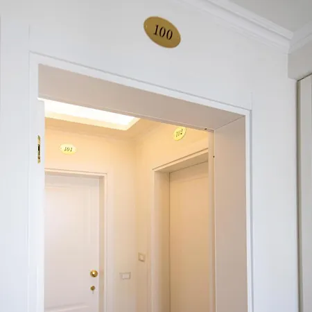 Opera Arte Conero Riviera 4*